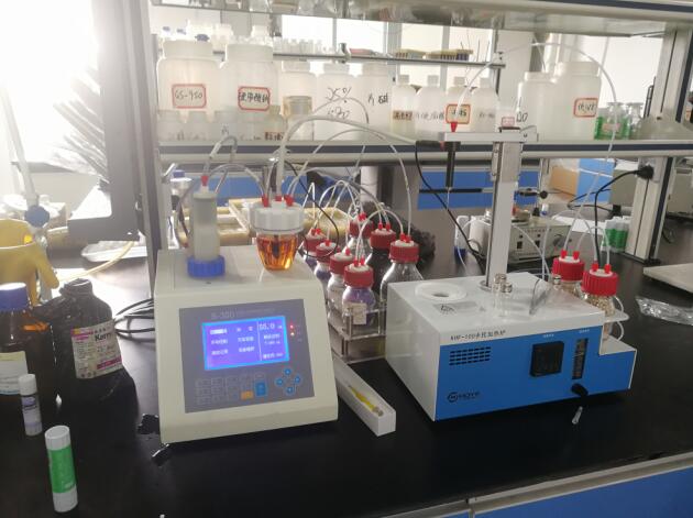 安徽美威特文具購買我公司卡氏加熱爐檢測固體膠中的水分 安徽美威特文具購買我公司卡氏加熱爐檢測固體膠中的水分