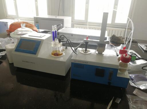 中石油玉門油田機械廠購買我公司V310S-KHF卡氏水分儀+卡氏干燥爐檢測PE塑料中的水分 中石油玉門油田機械廠購買我公司V310S-KHF卡氏水分儀+卡氏干燥爐檢測PE塑料中的水分